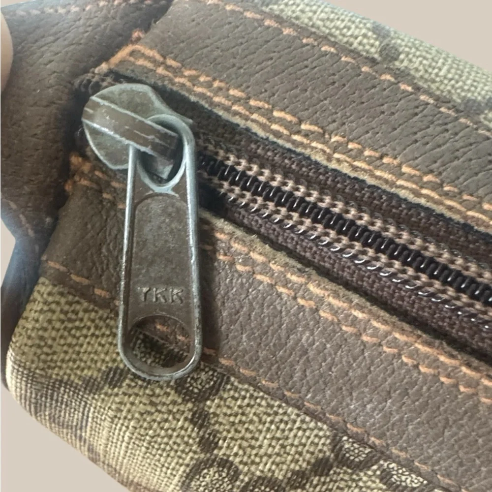 Gucci Beige GG Supreme Web Stripe Shoulder Bag